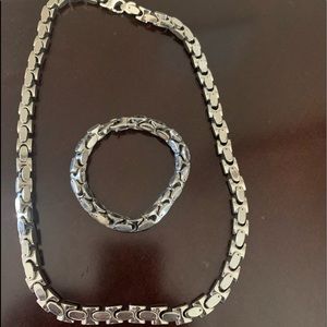 Men’s necklaces and bracelet